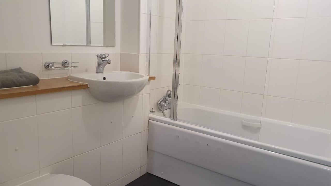 Spacious London Apartment 5 Min Walk To Leytonstone Underground Station And 5 Stops To Zone 1 Exteriér fotografie