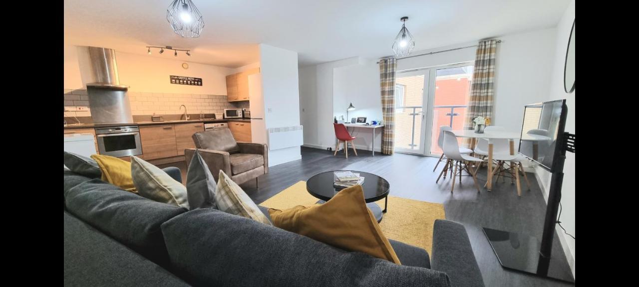 Spacious London Apartment 5 Min Walk To Leytonstone Underground Station And 5 Stops To Zone 1 Exteriér fotografie